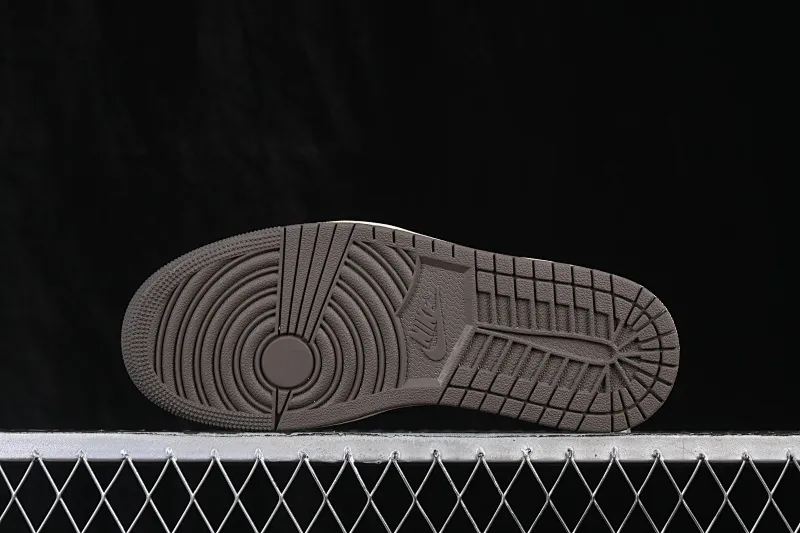 All categories Air Jordan Jordan series basketball shoes Air Jordan 1 Low ZG version Travis Scott x Air Jordan 1 Low OG AJ1 Joe 1 undercut low top full head layer DM7866-162
